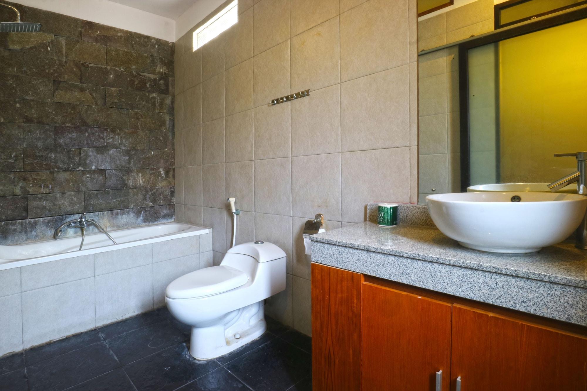 Saren Guest House Canggu Exterior photo