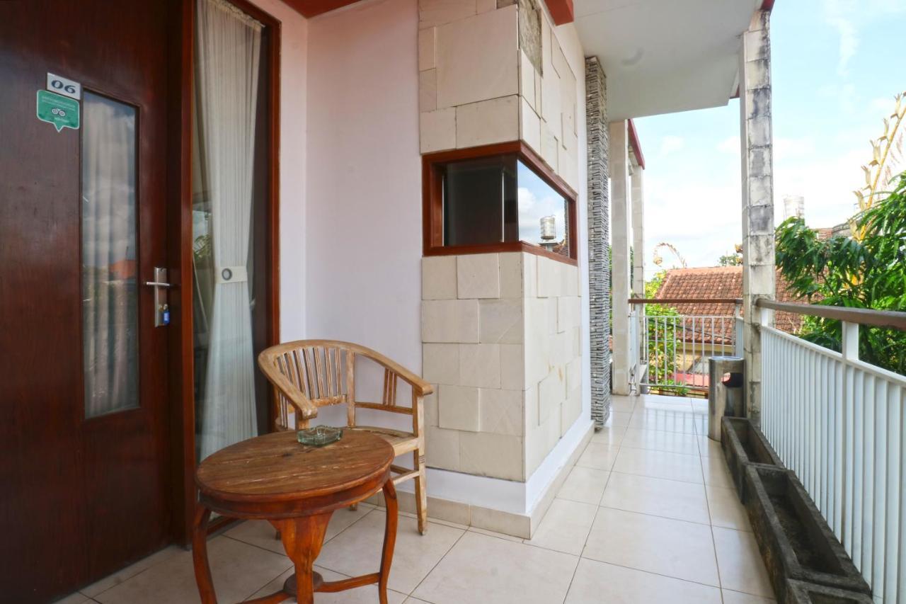 Saren Guest House Canggu Exterior photo