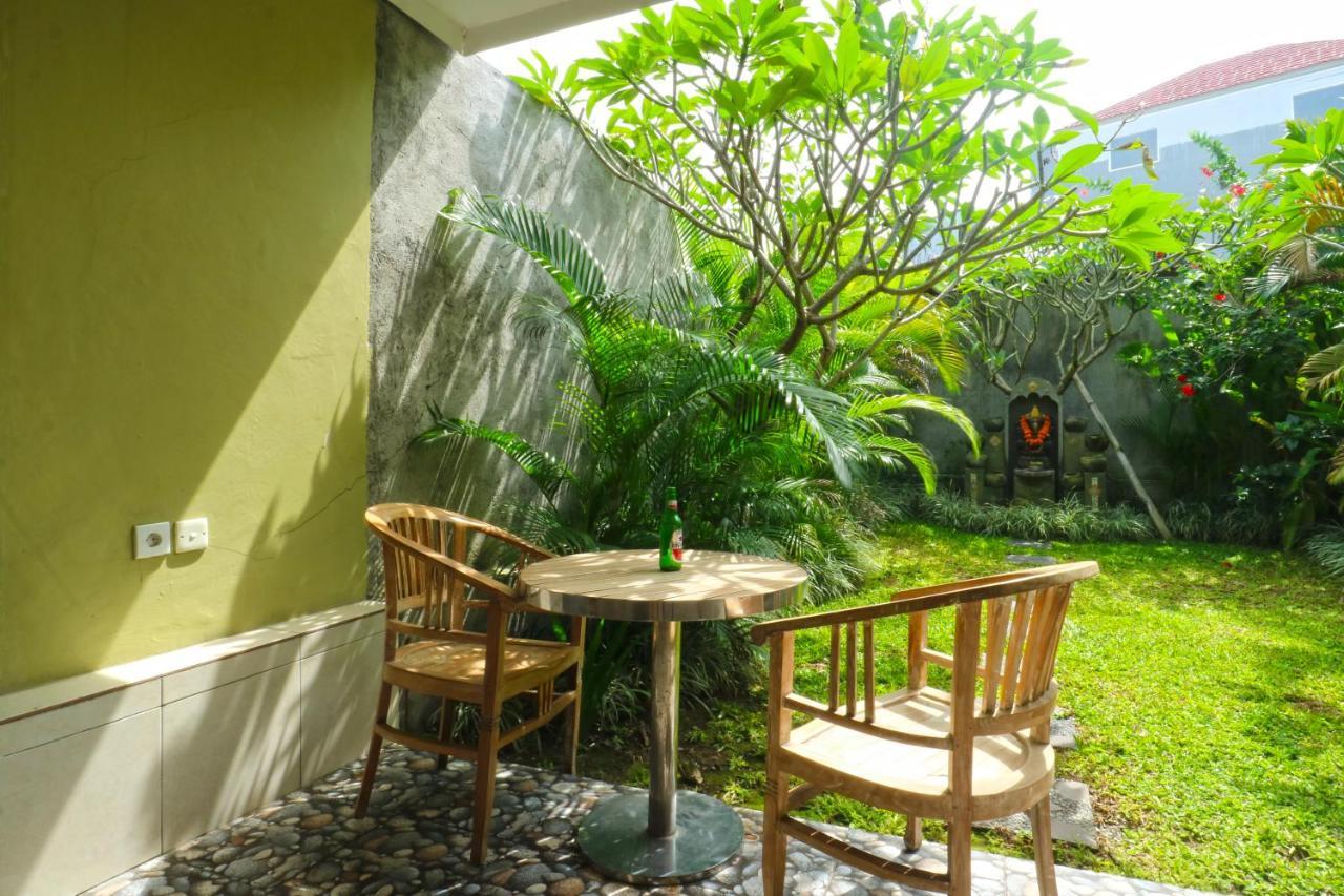 Saren Guest House Canggu Exterior photo