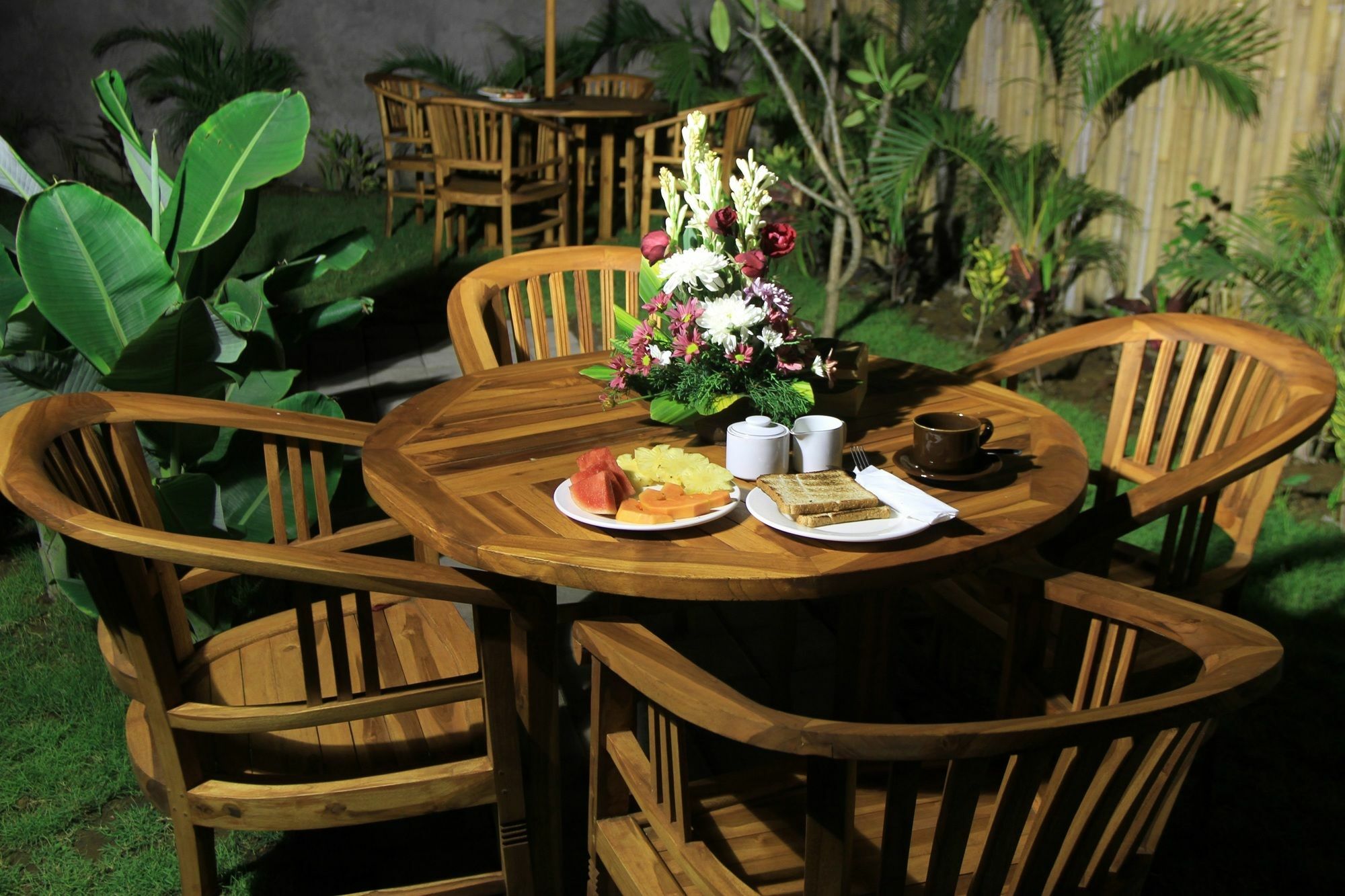 Saren Guest House Canggu Exterior photo